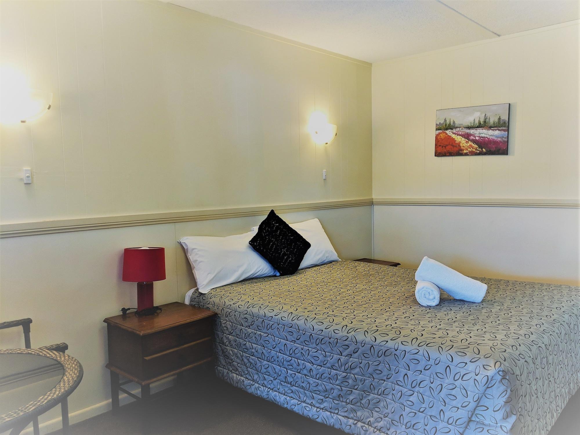 מקיי Miners Lodge Motor Inn מראה חיצוני תמונה