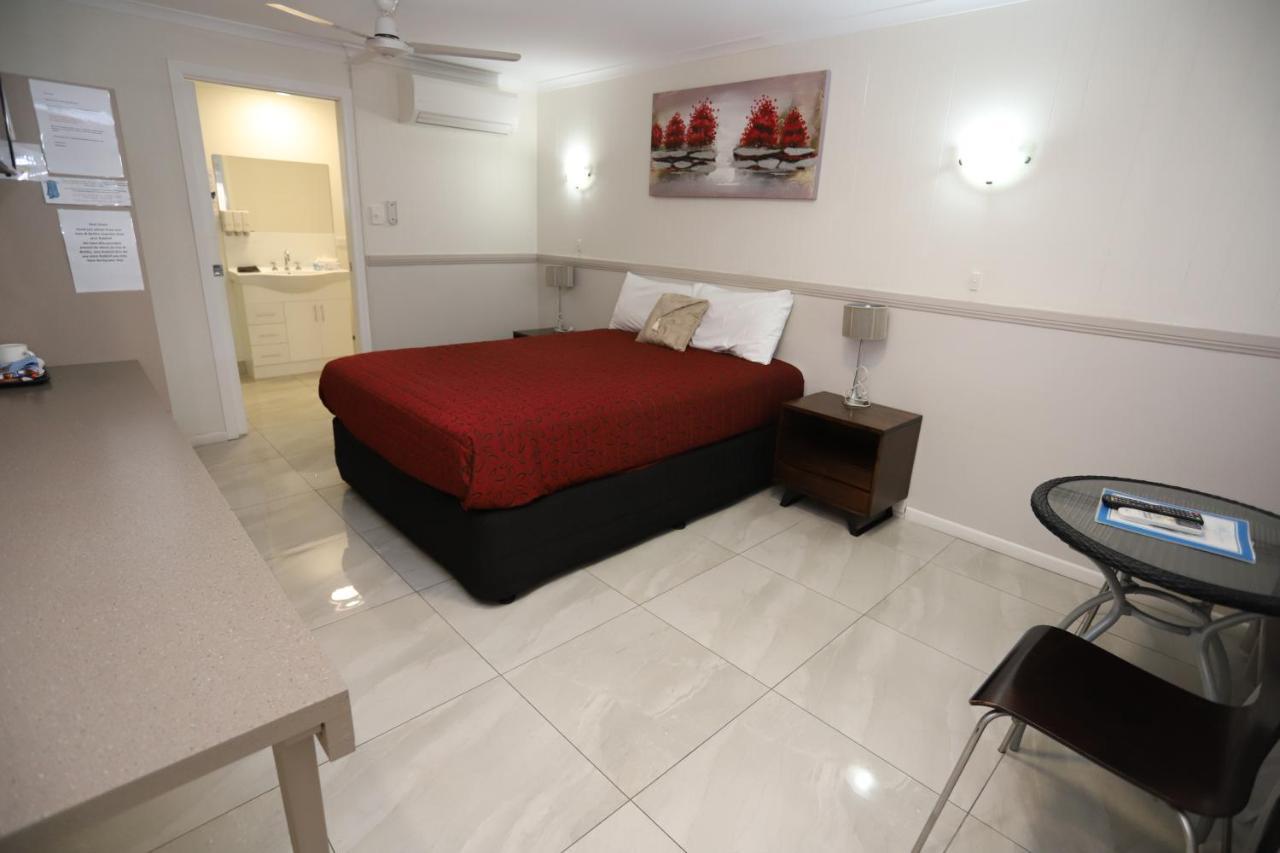 מקיי Miners Lodge Motor Inn מראה חיצוני תמונה