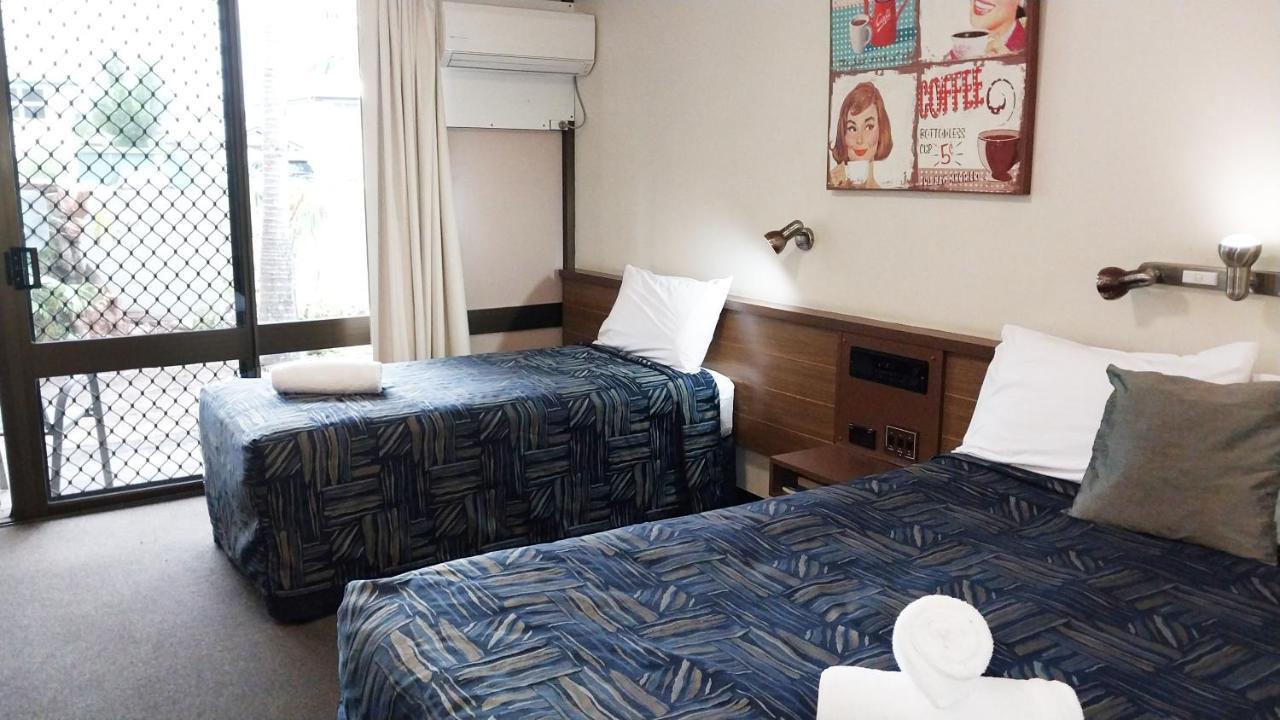 מקיי Miners Lodge Motor Inn מראה חיצוני תמונה