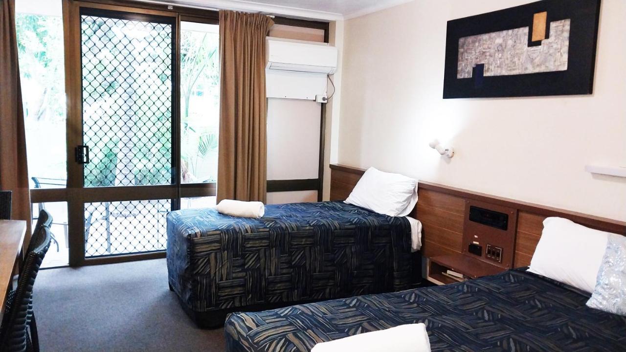 מקיי Miners Lodge Motor Inn מראה חיצוני תמונה