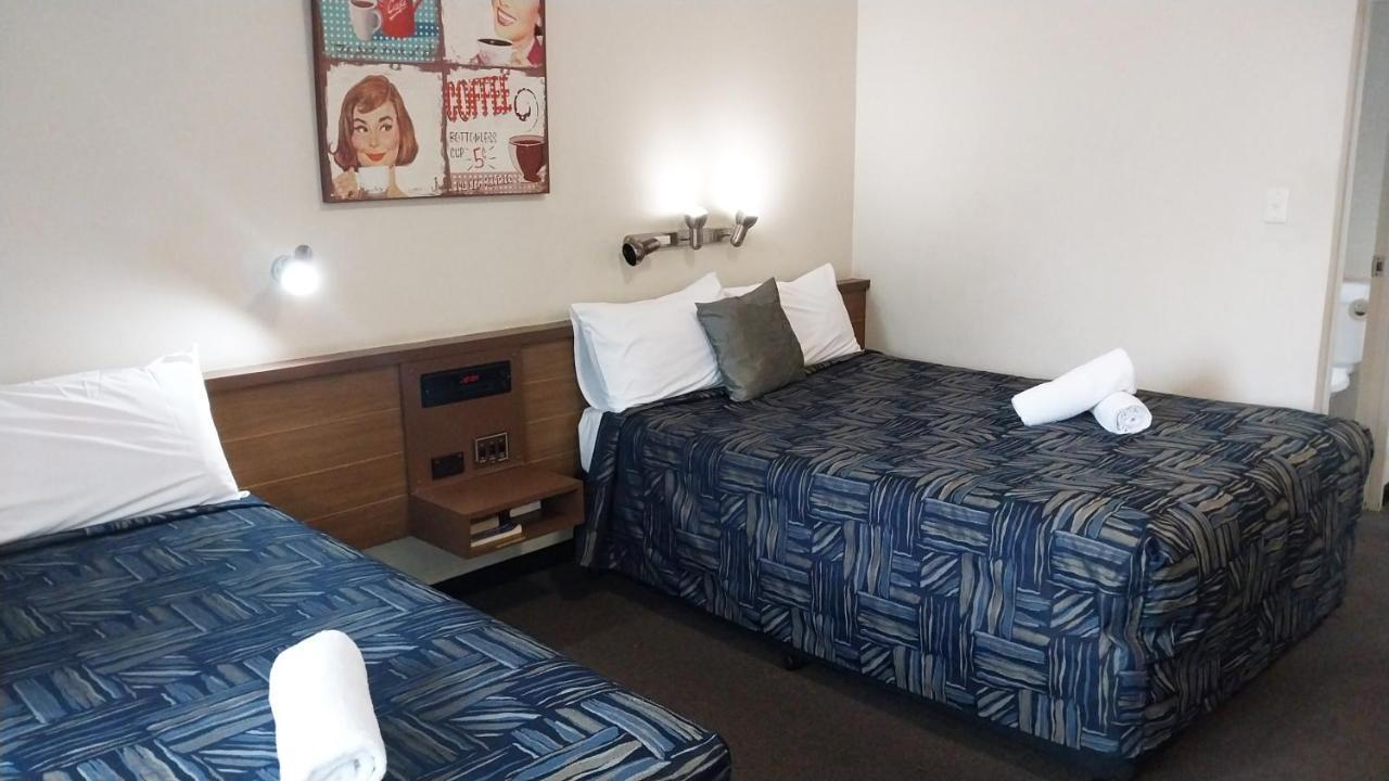 מקיי Miners Lodge Motor Inn מראה חיצוני תמונה