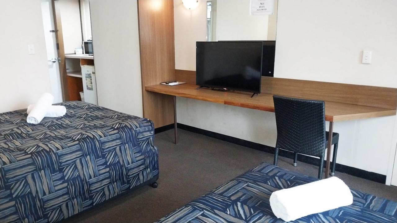 מקיי Miners Lodge Motor Inn מראה חיצוני תמונה
