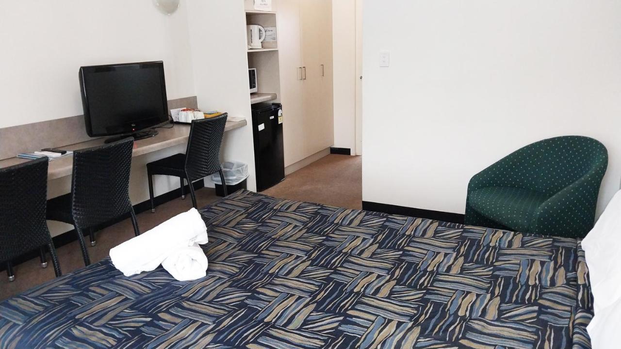 מקיי Miners Lodge Motor Inn מראה חיצוני תמונה