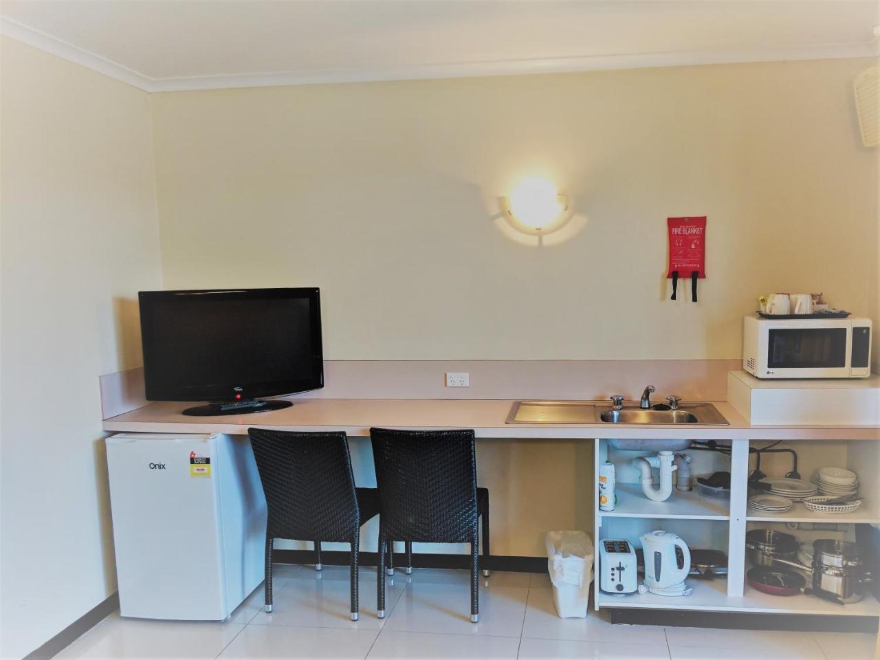מקיי Miners Lodge Motor Inn מראה חיצוני תמונה
